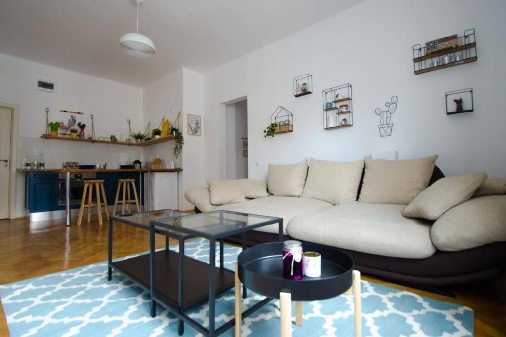 Stylized And Modern Apartment In 布加勒斯特 外观 照片